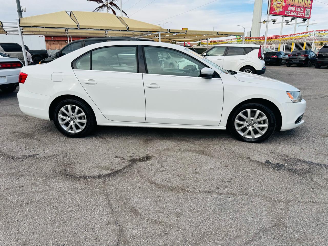 Volkswagen Jetta Sedan 4dr Auto SE PZEV 2014