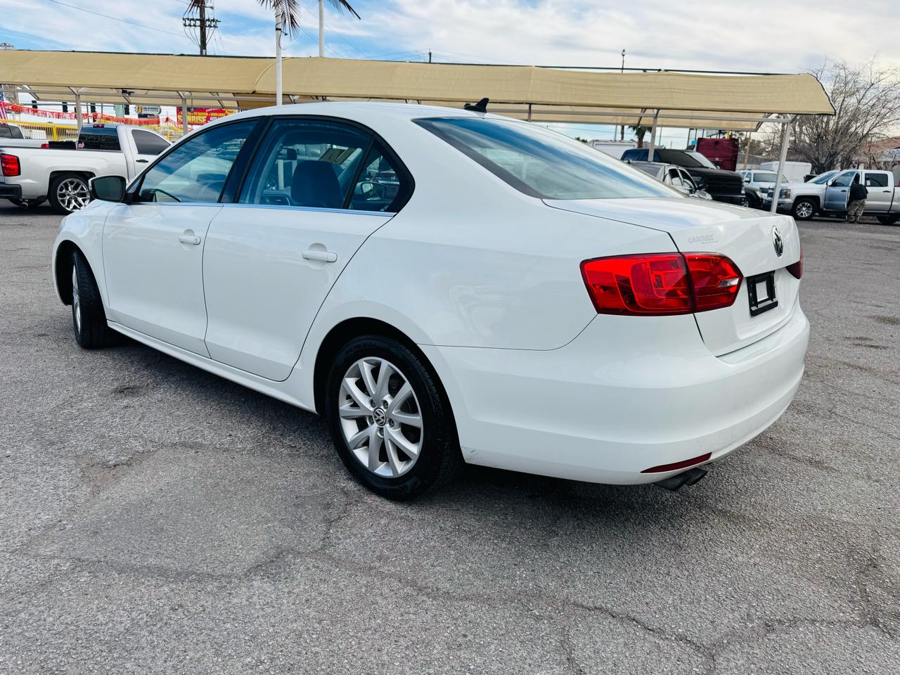 Volkswagen Jetta Sedan 4dr Auto SE PZEV 2014
