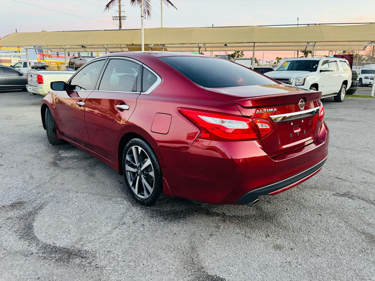 Nissan Altima 4dr Sdn I4 2.5 SR 2016