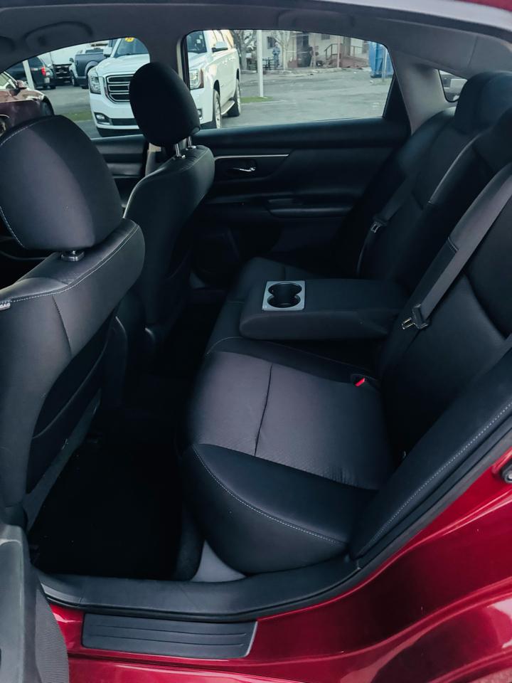 Nissan Altima 4dr Sdn I4 2.5 SR 2016