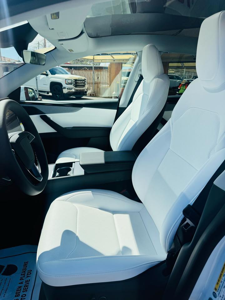 Tesla Model Y Premium RWD 2026