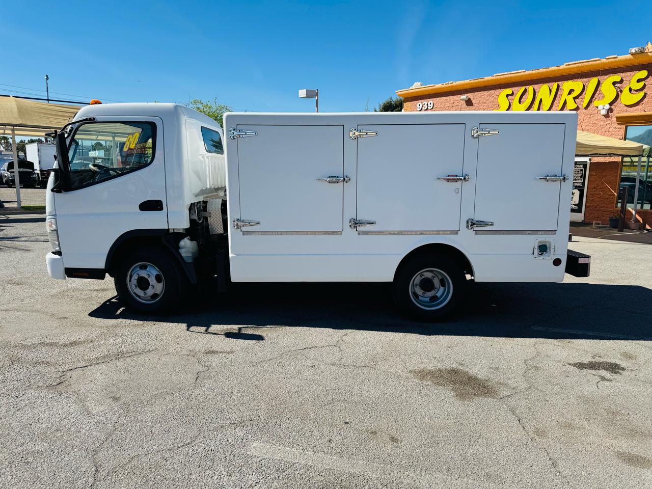 Mitsubishi Fuso FE83D  2008