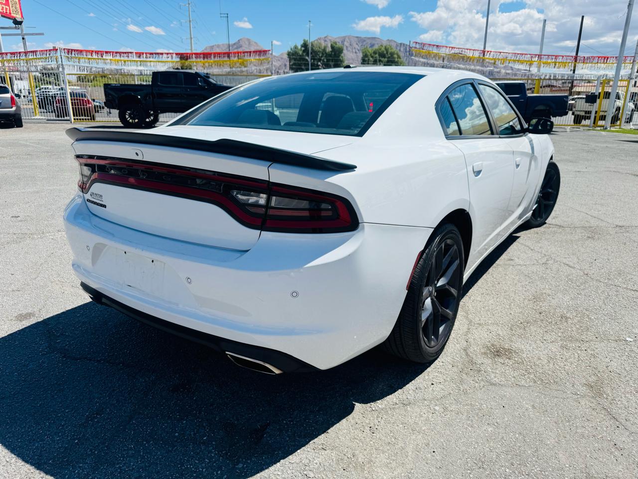 Dodge Charger SXT RWD 2021