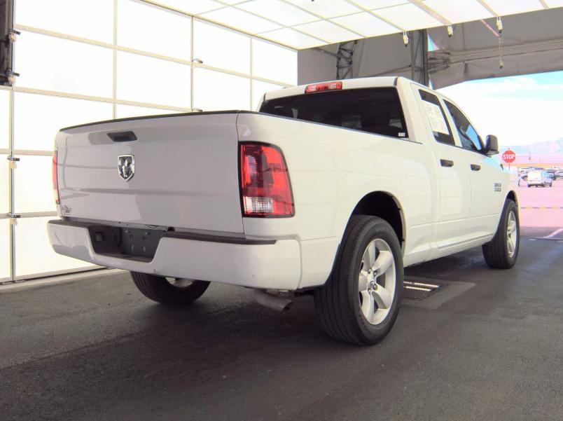 RAM 1500 2WD Quad Cab 140.5" Express 2015