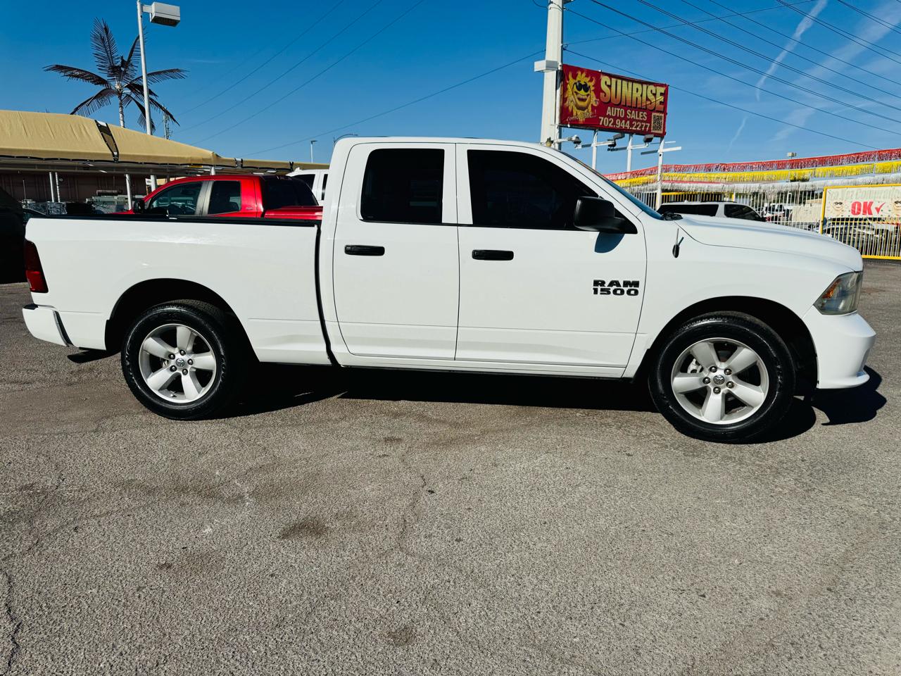 RAM 1500 2WD Quad Cab 140.5" Express 2015