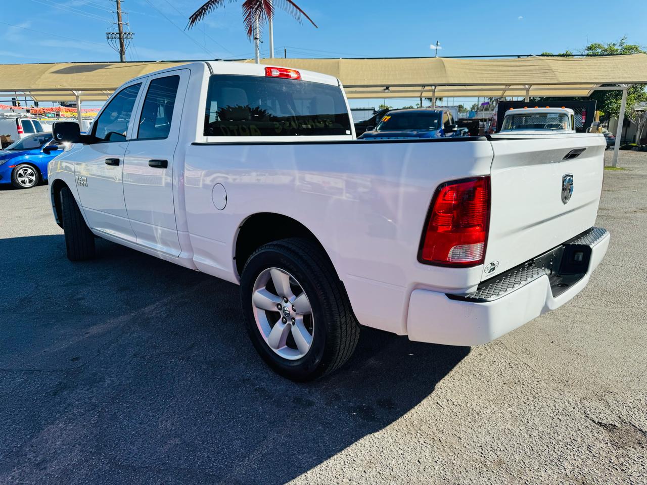 RAM 1500 2WD Quad Cab 140.5" Express 2015