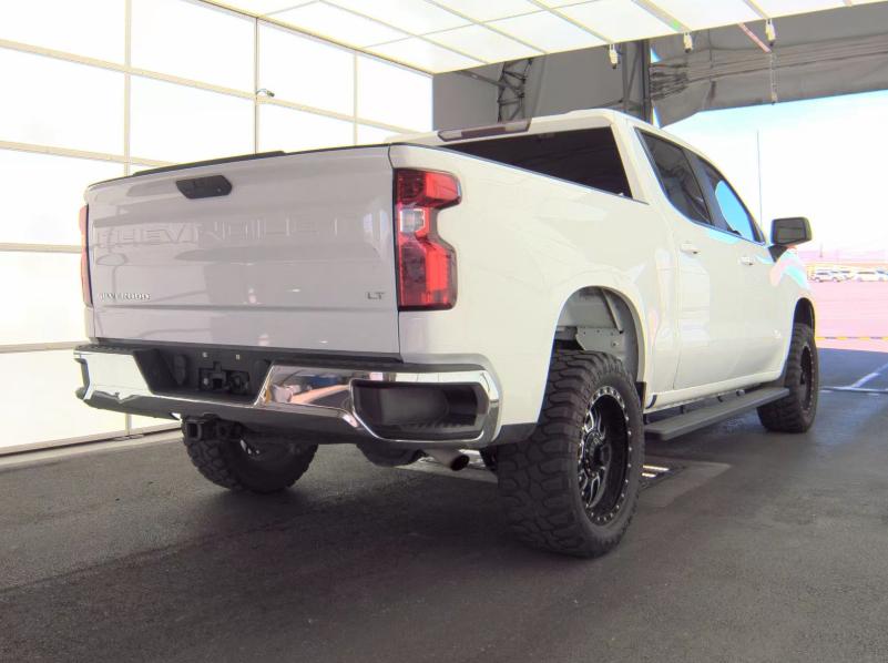 Chevrolet Silverado 1500 2WD Crew Cab 147" LT 2021