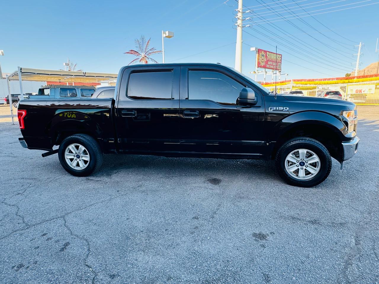 Ford F-150 XLT 2WD SuperCrew 5.5' Box 2017
