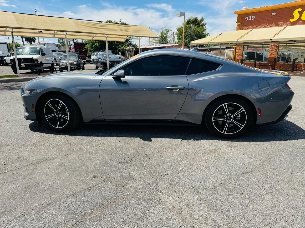 Ford Mustang EcoBoost Fastback 2024
