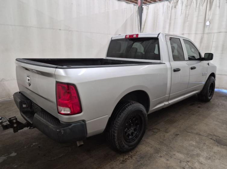 RAM 1500 Tradesman 4x2 Quad Cab 6'4" Box 2017