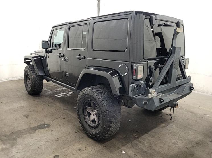Jeep Wrangler Unlimited 4WD 4dr Sahara 2013