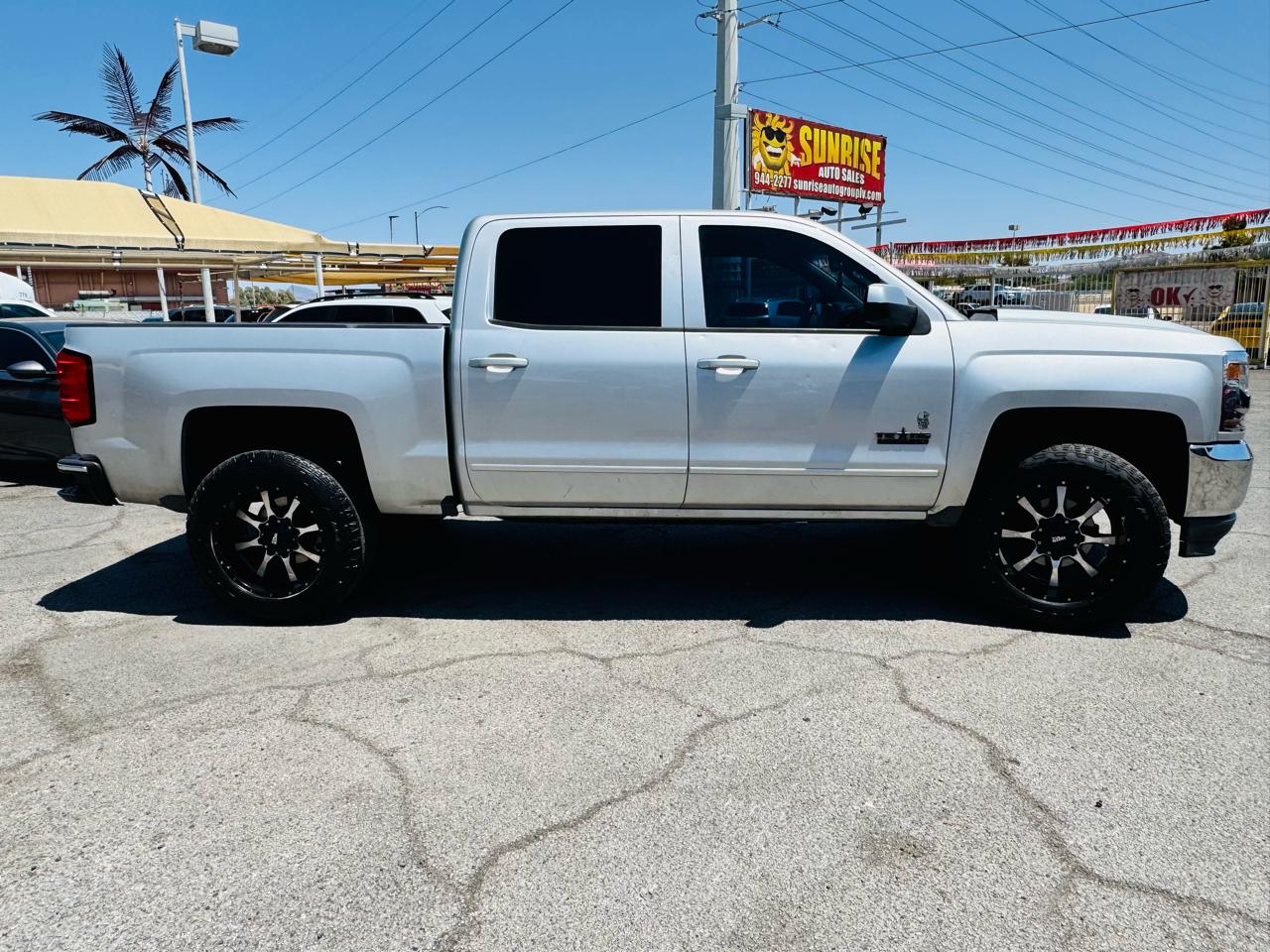 Chevrolet Silverado 1500 2WD Crew Cab 143.5" LT w/1LT 2017