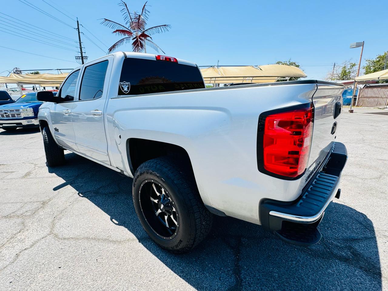Chevrolet Silverado 1500 2WD Crew Cab 143.5" LT w/1LT 2017