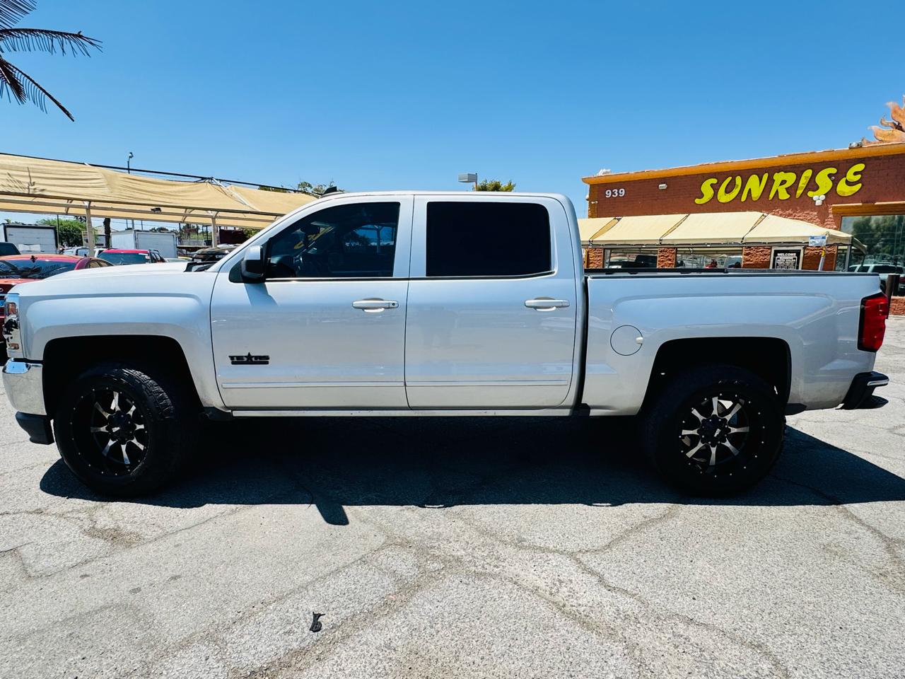 Chevrolet Silverado 1500 2WD Crew Cab 143.5" LT w/1LT 2017