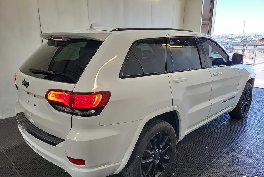 Jeep Grand Cherokee Altitude 4x2 *Ltd Avail* 2017
