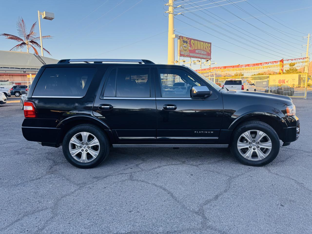 Ford Expedition 2WD 4dr Platinum 2015