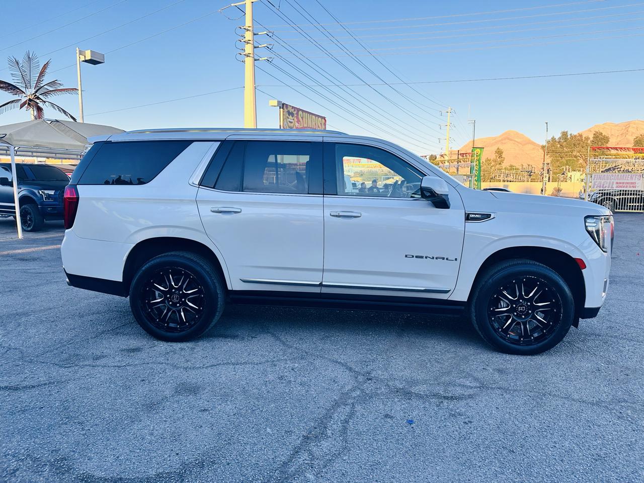 GMC Yukon 4WD 4dr Denali 2021