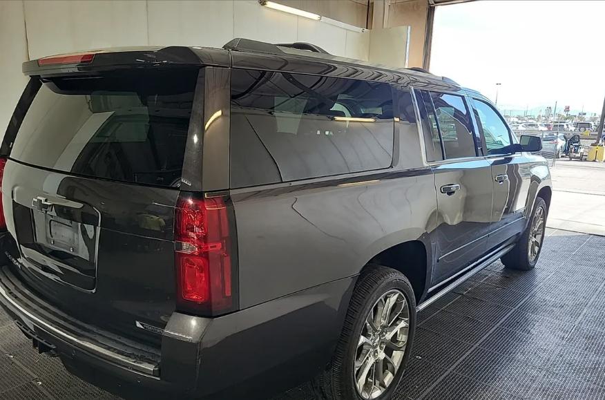 Chevrolet Suburban 4WD 4dr 1500 Premier 2017
