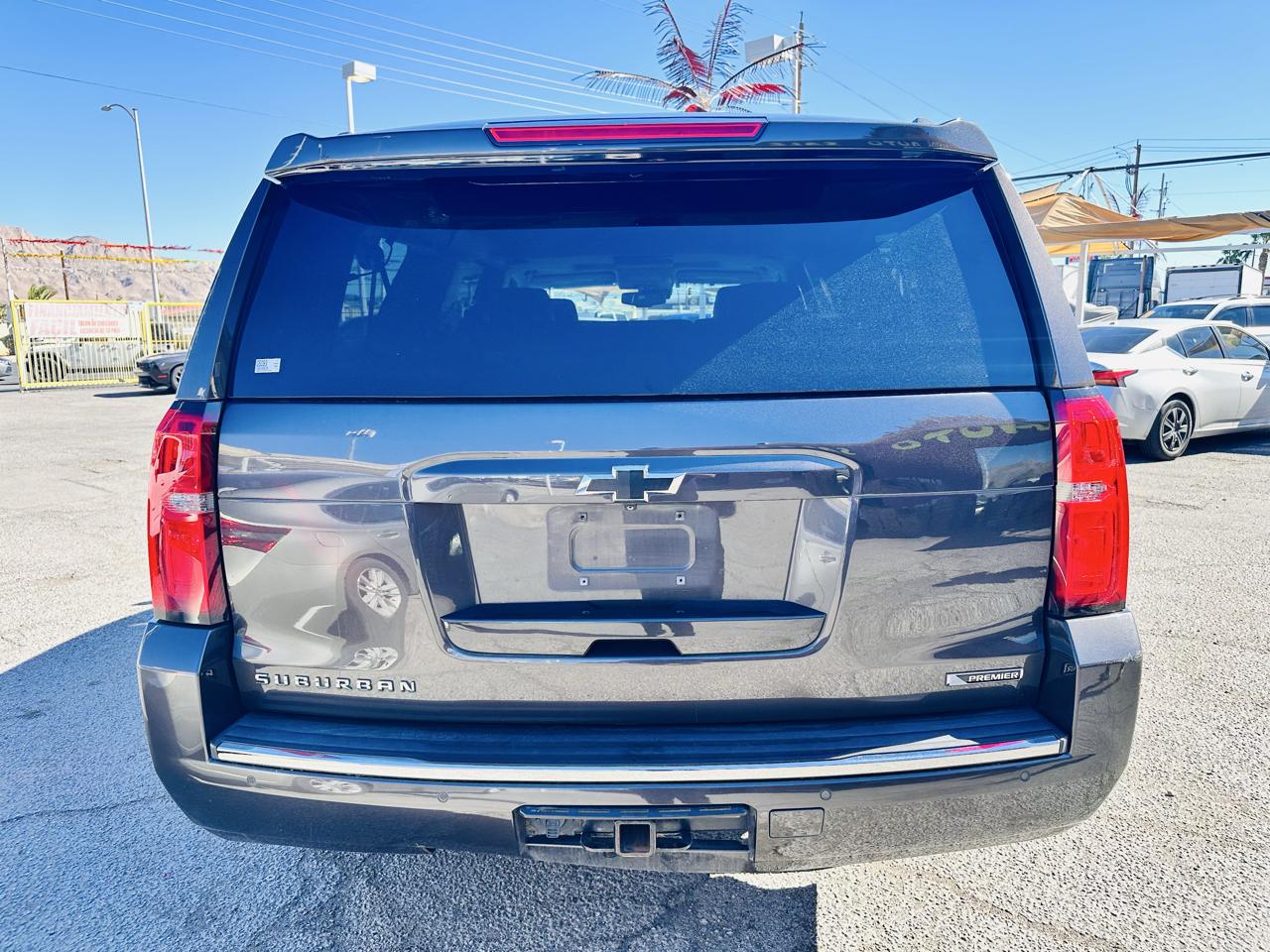 Chevrolet Suburban 4WD 4dr 1500 Premier 2017