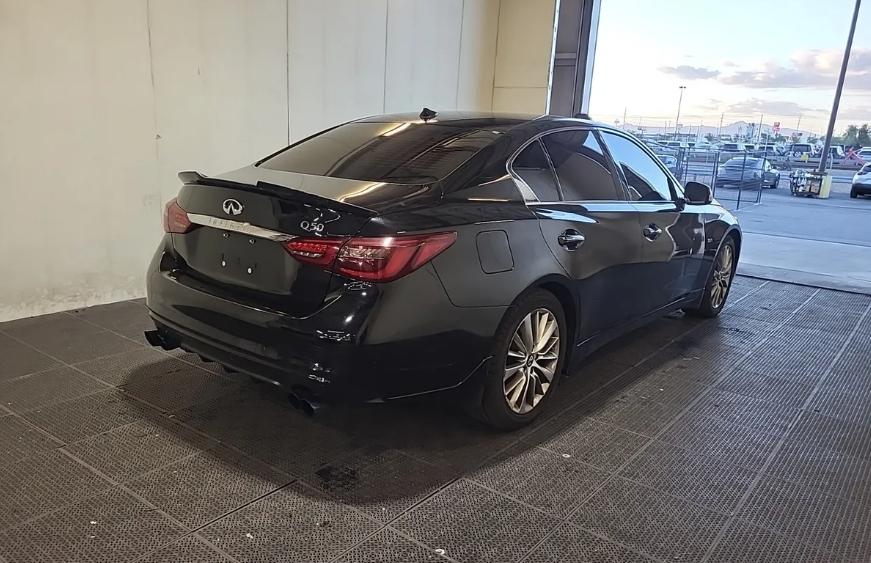 Infiniti Q50 3.0t LUXE RWD 2018
