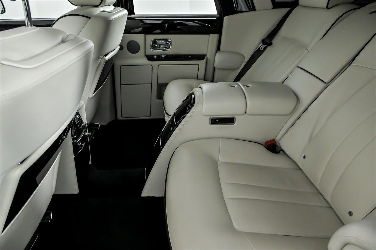 Rolls-Royce Phantom  2013
