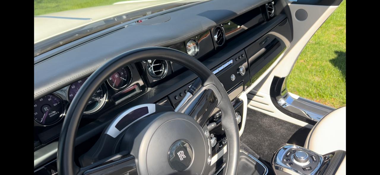 Rolls-Royce Phantom Drophead Base 2013