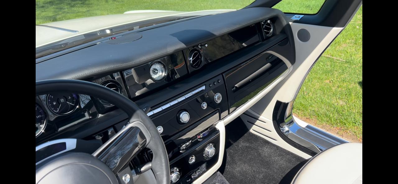 Rolls-Royce Phantom Drophead Base 2013