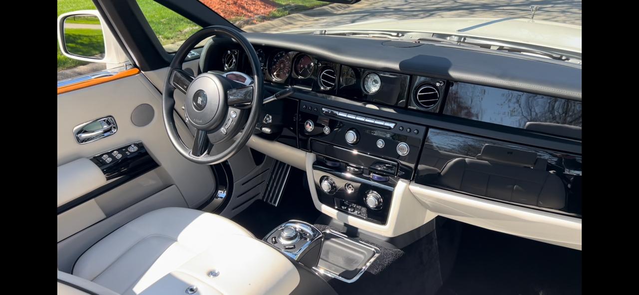 Rolls-Royce Phantom Drophead Base 2013