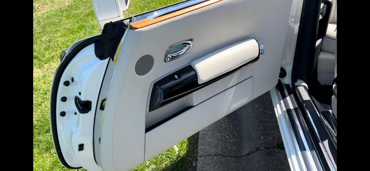 Rolls-Royce Phantom Drophead Base 2013