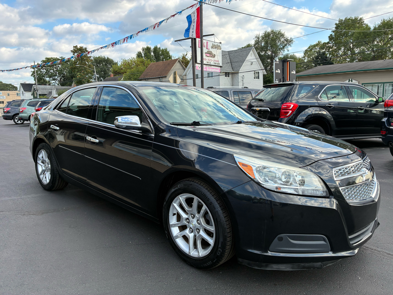 2013 Chevrolet Malibu 1LT photo 2