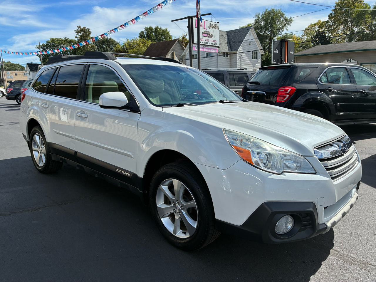 2014 Subaru Outback 2.5i Limited photo 2
