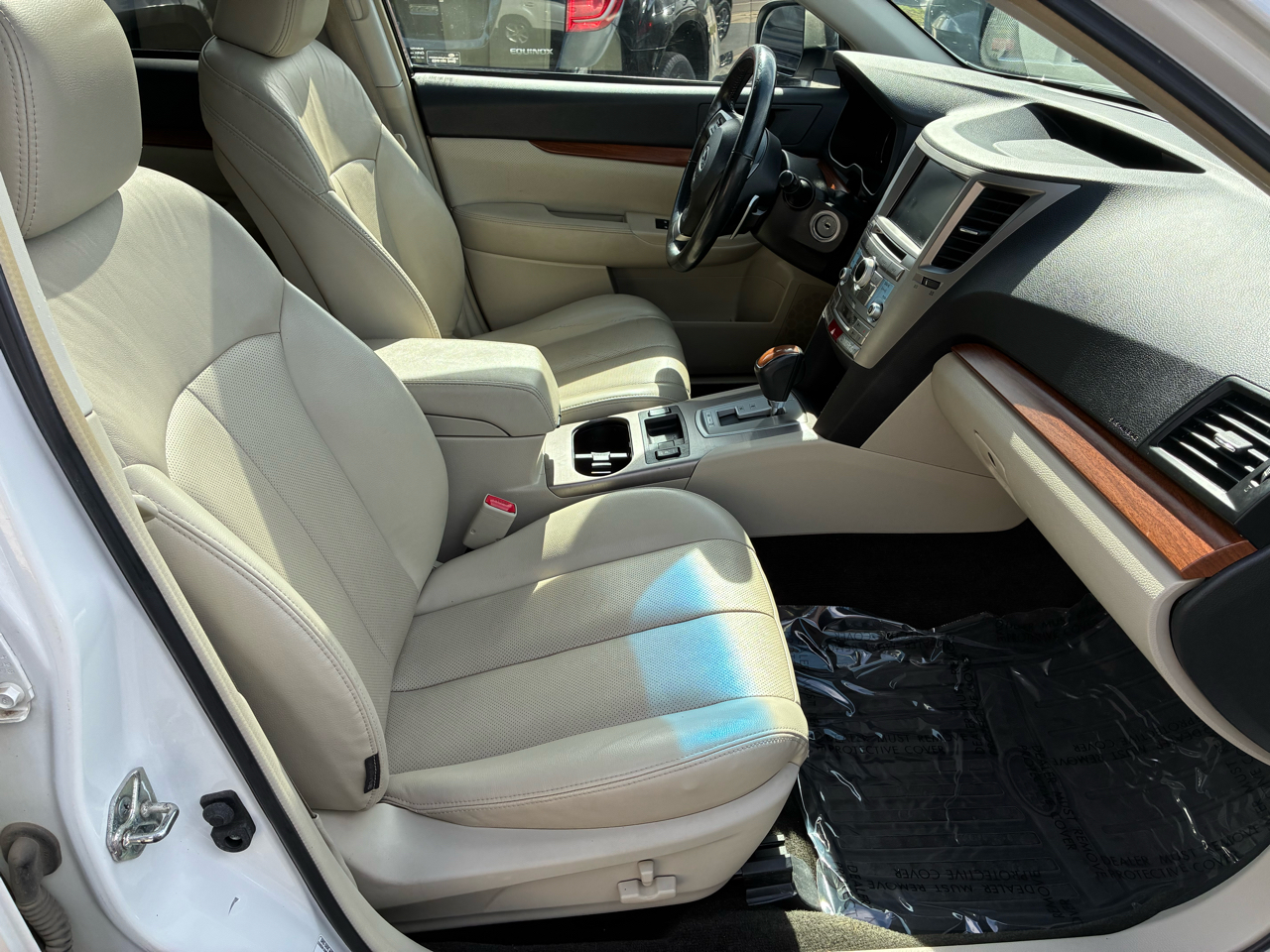 2014 Subaru Outback 2.5i Limited photo 10