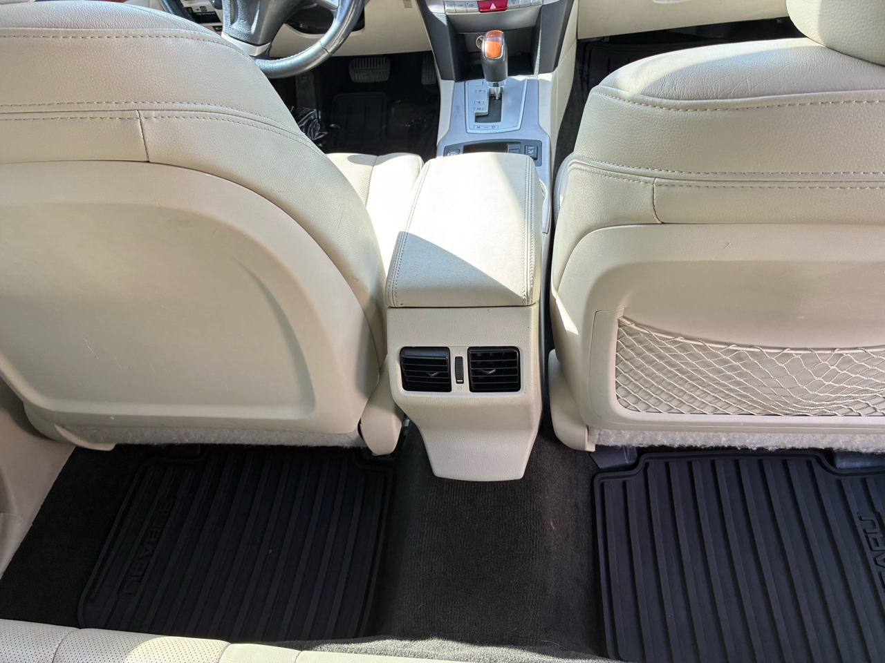 2014 Subaru Outback 2.5i Limited photo 14