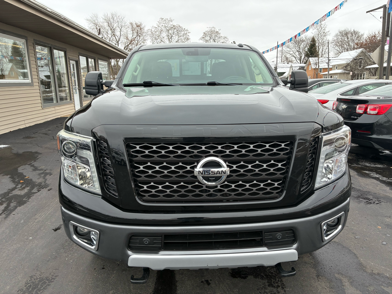 2016 Nissan Titan PRO-4X photo 4