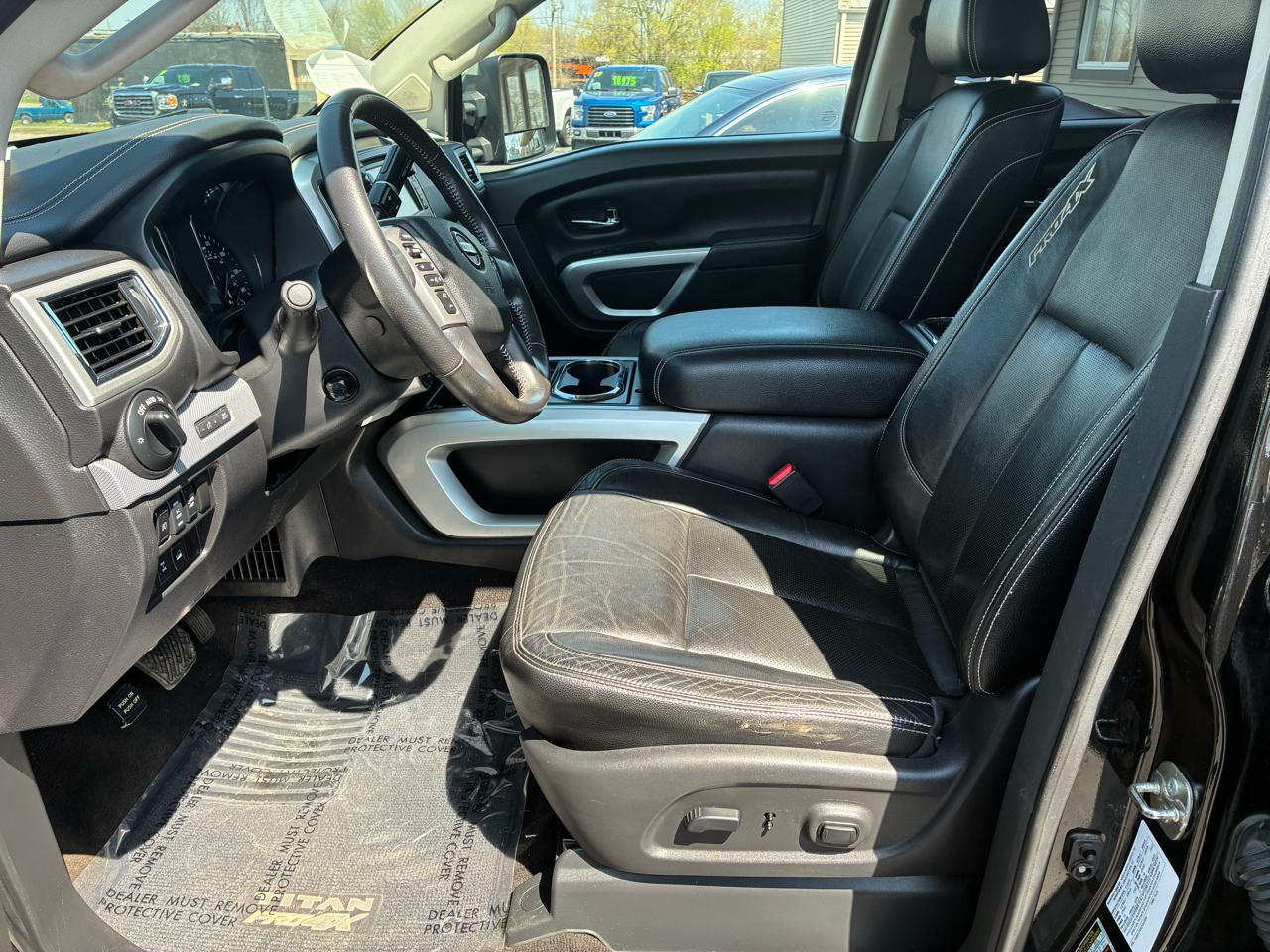 Nissan Titan XD PRO-4X 4WD 2016