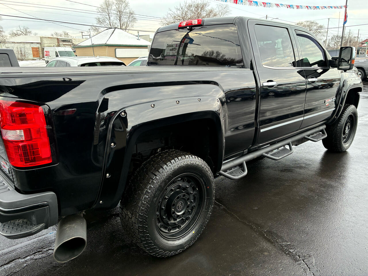 GMC Sierra 2500HD SLT Crew Cab Short Bed 4WD 2017