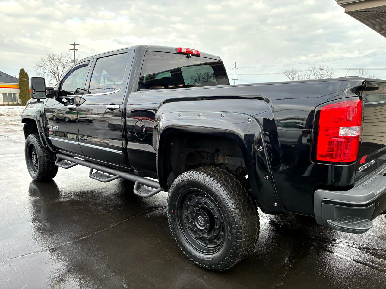 GMC Sierra 2500HD SLT Crew Cab Short Bed 4WD 2017