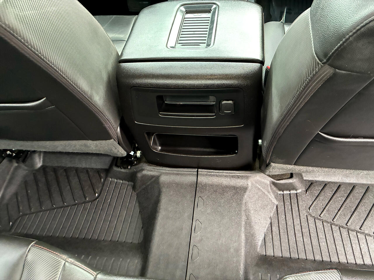 GMC Sierra 2500HD SLT Crew Cab Short Bed 4WD 2017