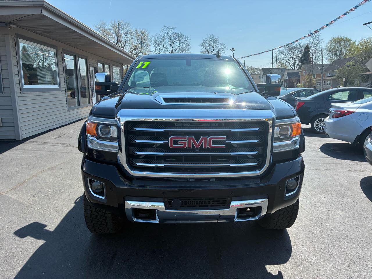 GMC Sierra 2500HD SLT Crew Cab Short Bed 4WD 2017