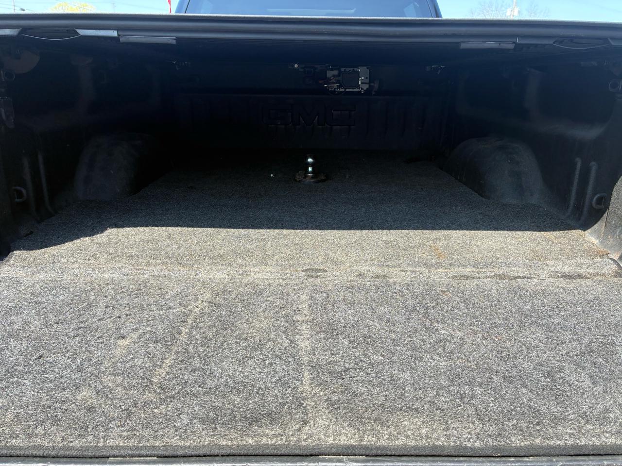 GMC Sierra 2500HD SLT Crew Cab Short Bed 4WD 2017