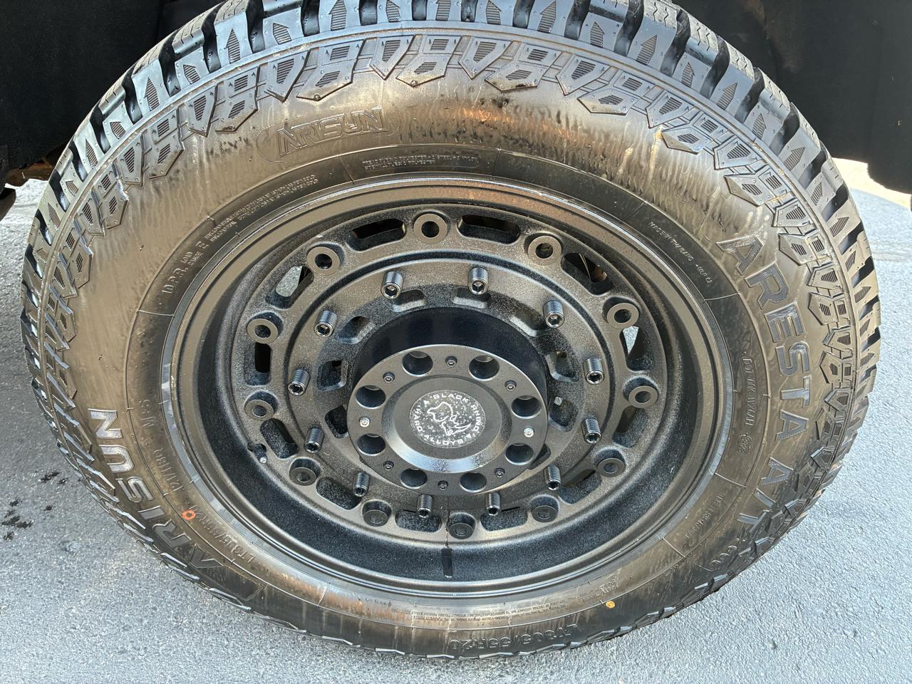 GMC Sierra 2500HD SLT Crew Cab Short Bed 4WD 2017