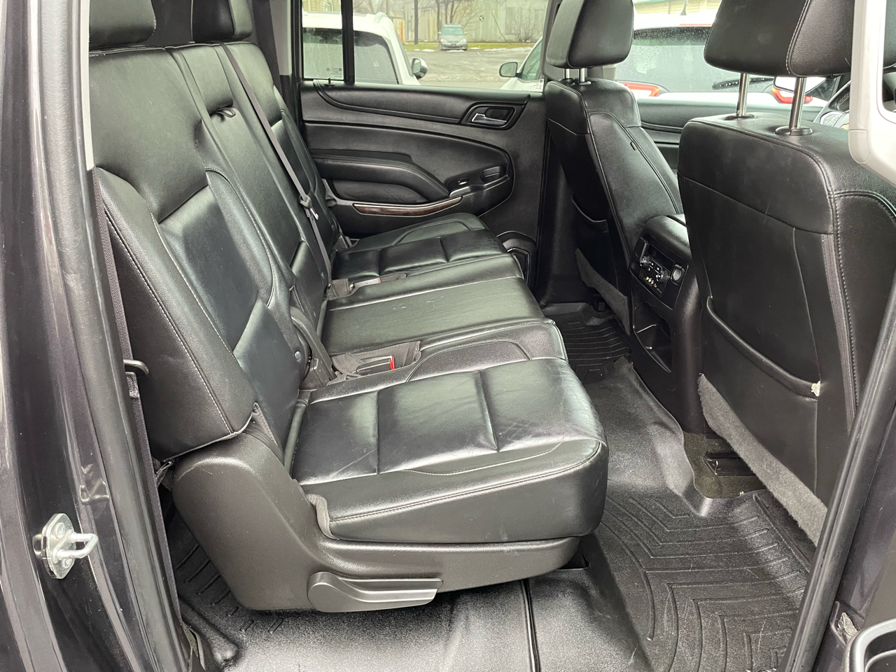 Chevrolet Suburban LT 4WD 2016