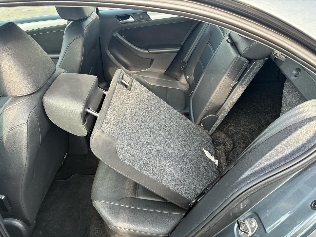 Volkswagen Jetta SE 2014