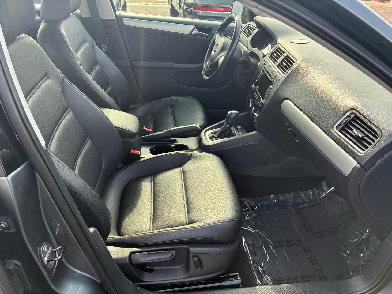 Volkswagen Jetta SE 2014