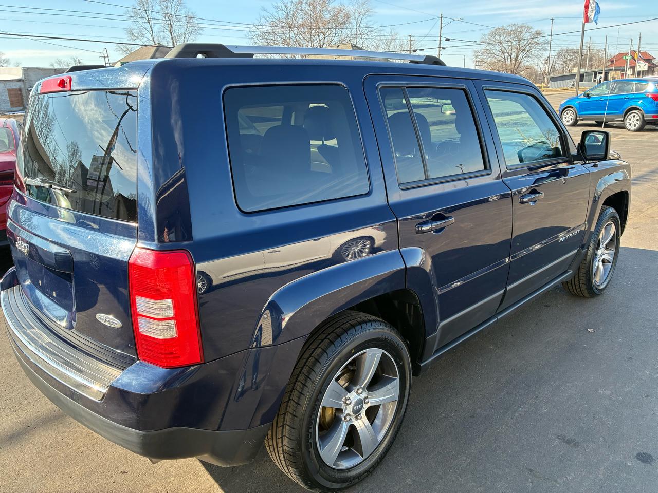 Jeep Patriot Latitude 2WD 2016