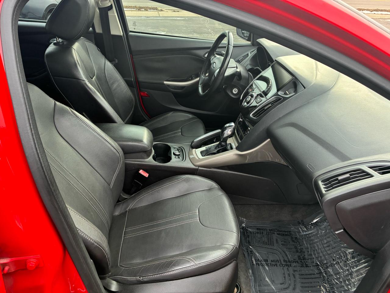 Ford Focus SEL Sedan 2012