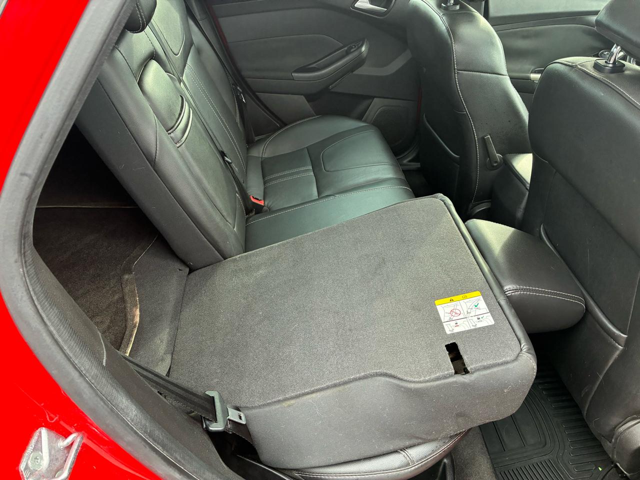 Ford Focus SEL Sedan 2012