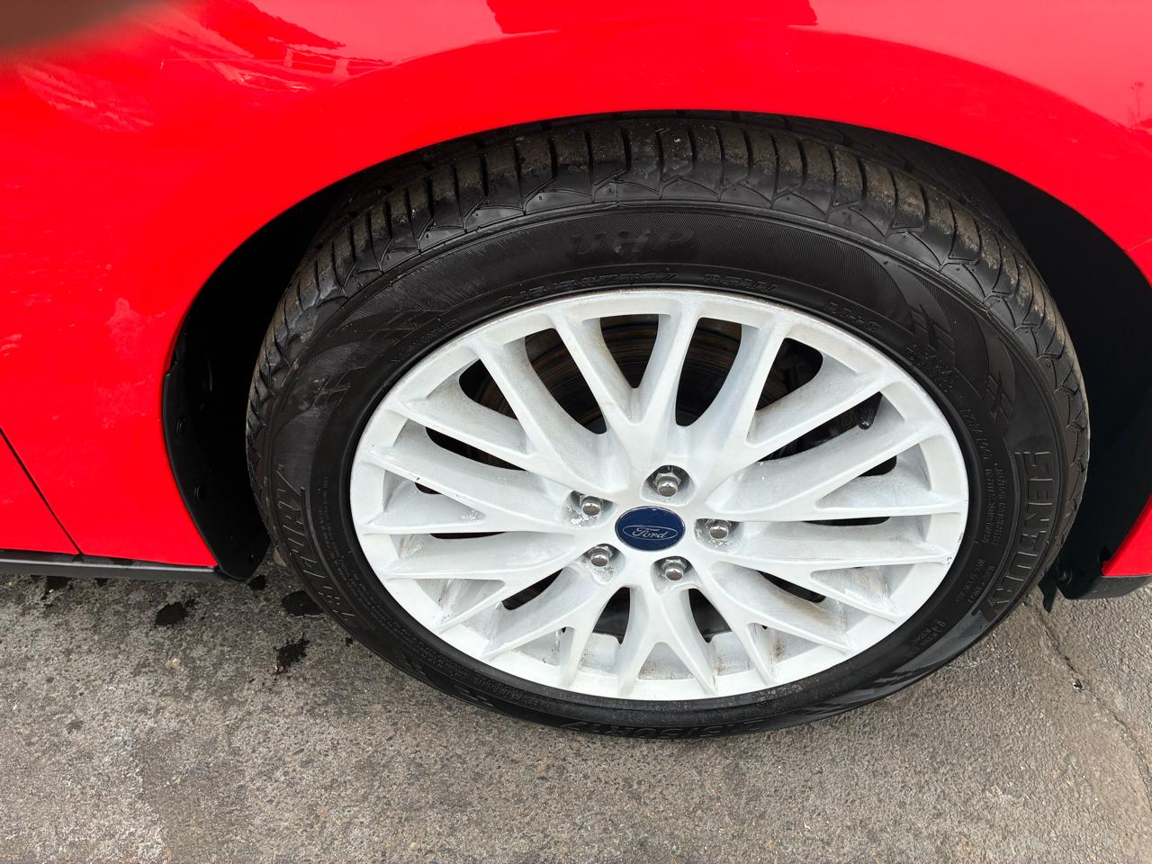 Ford Focus SEL Sedan 2012