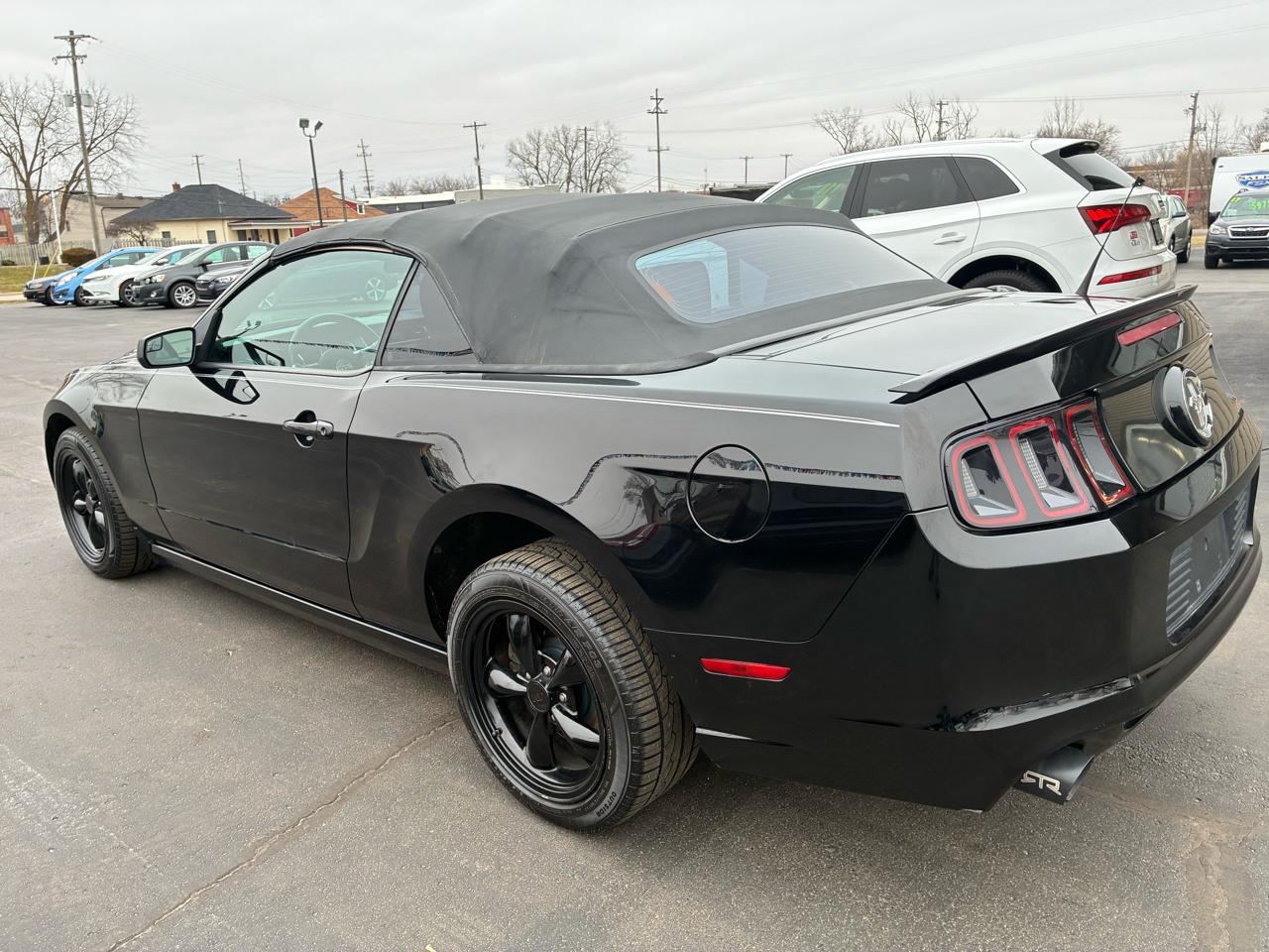 Ford Mustang V6 Convertible 2013