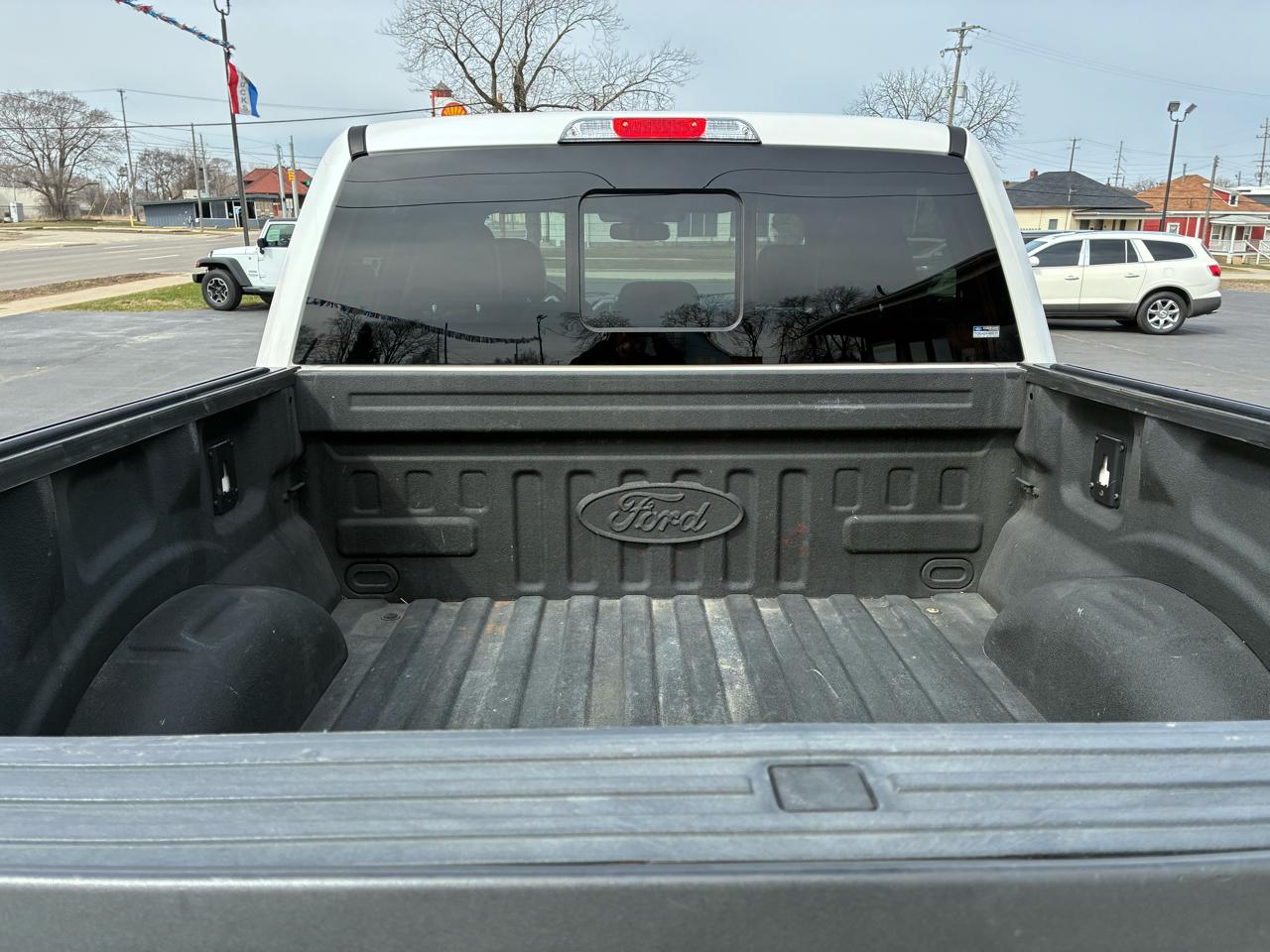 Ford F-150 Lariat SuperCab 4WD 2015